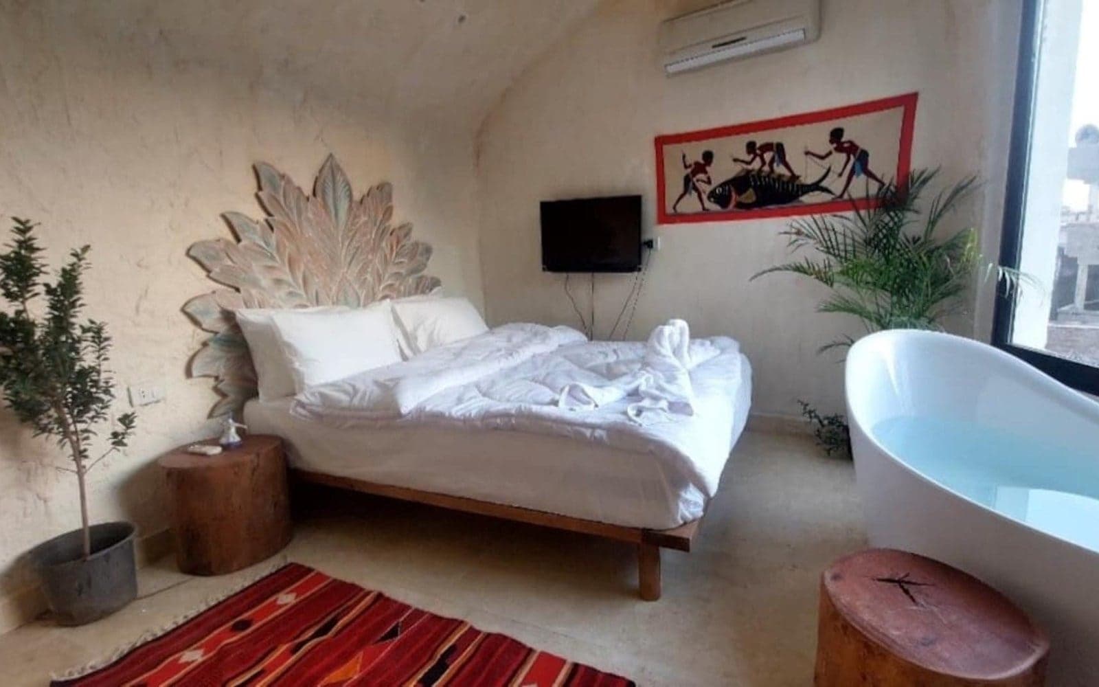 Classic Pyramid View Duplex