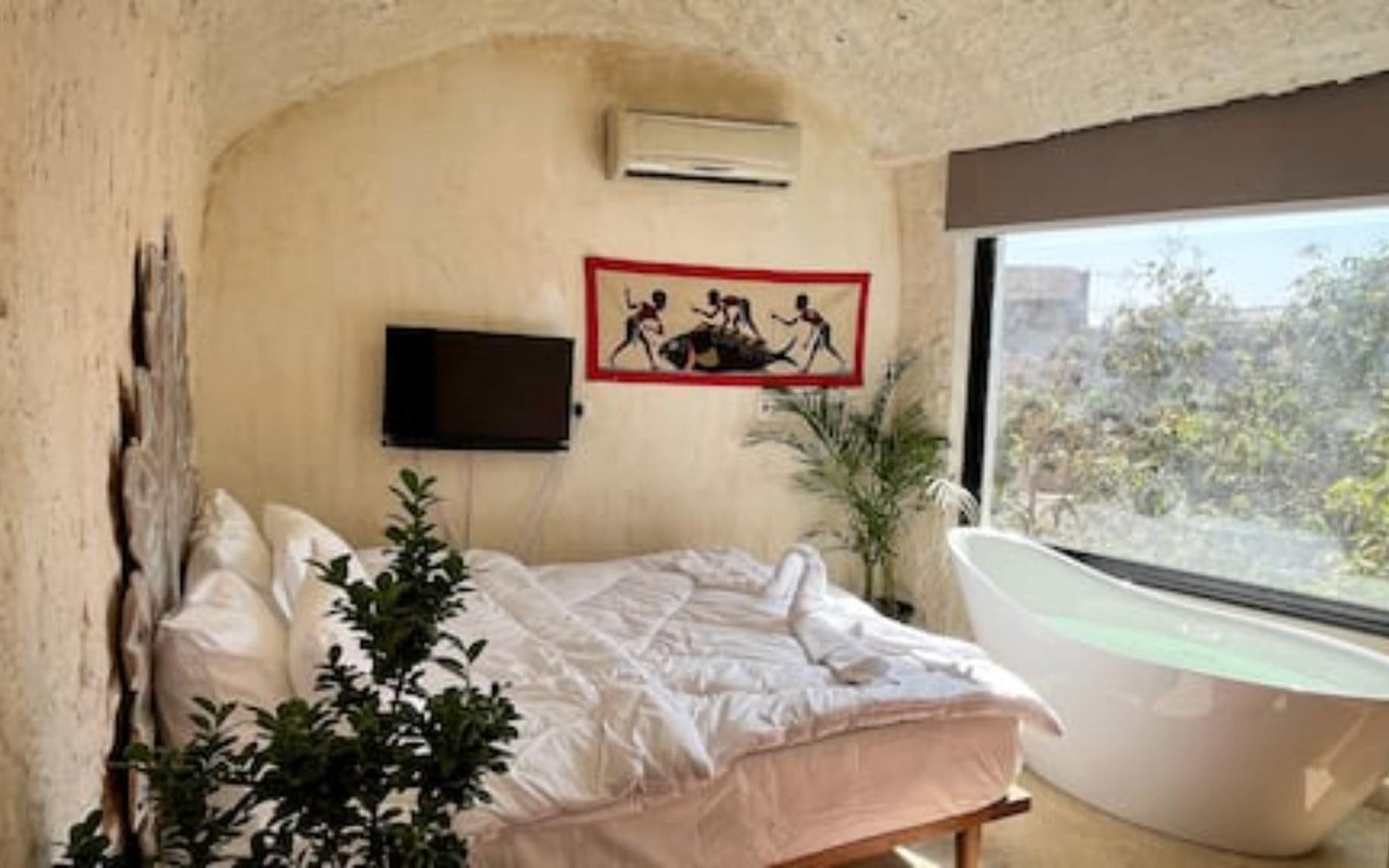 Classic Pyramid View Duplex 1